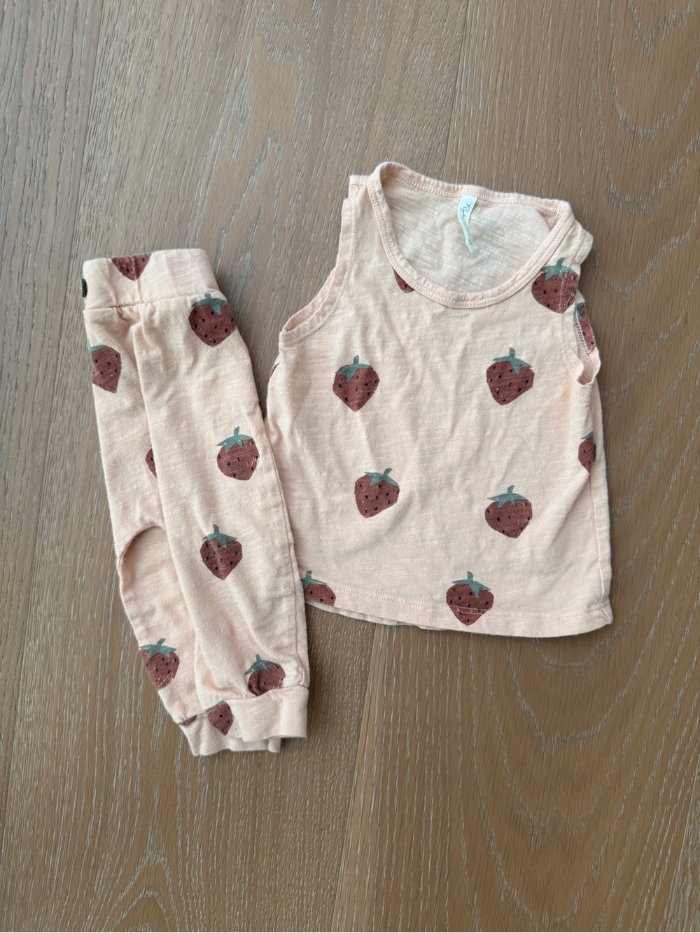 Rylee + Cru Tank + Slouch Pant Set - Strawberries